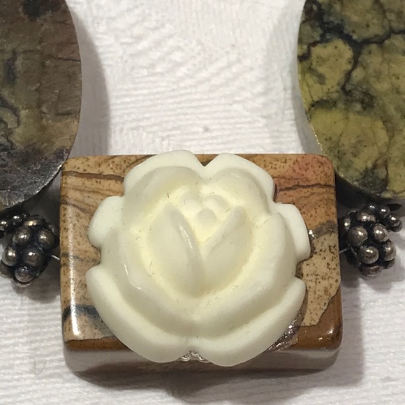 “Tryna”brand suede and stone necklace - Picture 8 of 9